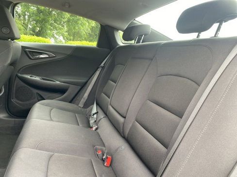 Used 2023 Chevrolet Malibu LT FWD image 13
