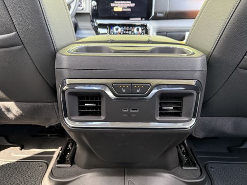 New 2025 GMC Sierra 1500 Denali w/ Denali Reserve Package image 18