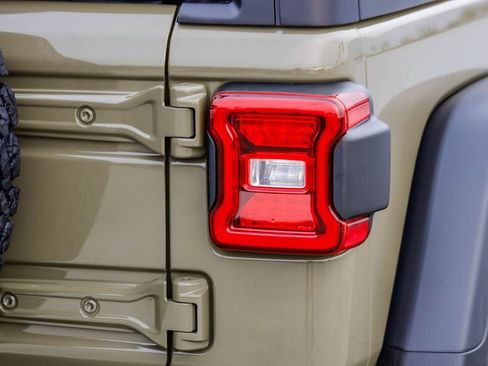 New 2026 Jeep Wrangler Rubicon image 10