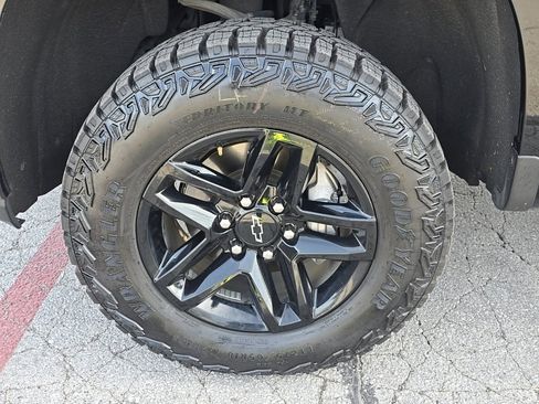 Used 2020 Chevrolet Silverado 1500 Custom Trail Boss image 9