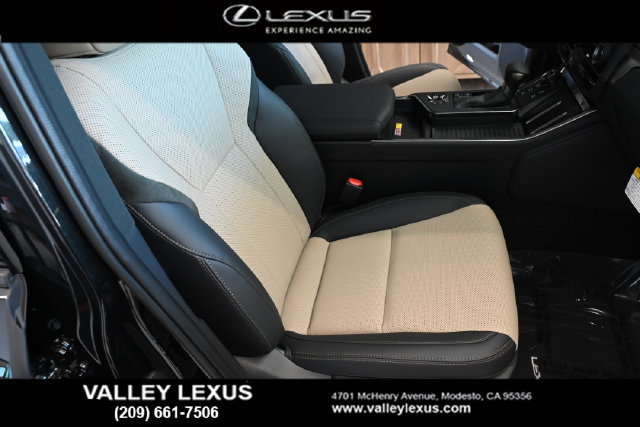 New 2026 Lexus GX 550 w/ Accessory Package (CT) AWD/4WD image 18