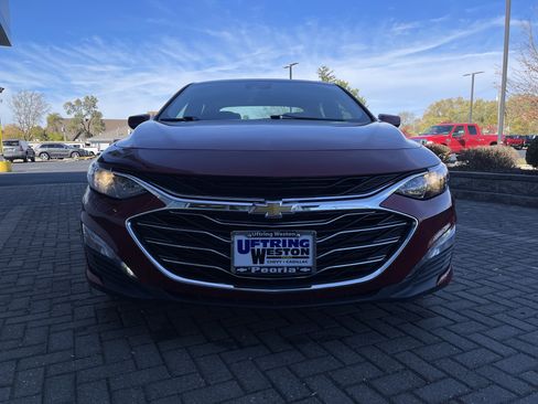 Used 2025 Chevrolet Malibu LT image 9