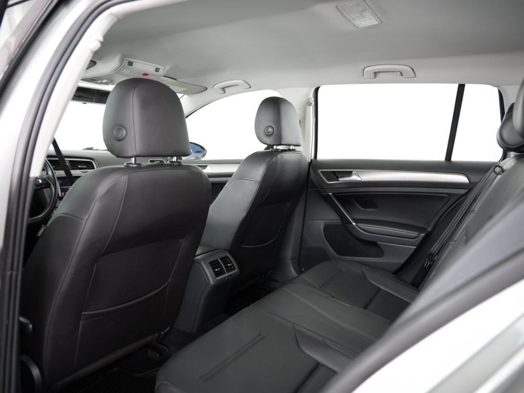 Used 2015 Volkswagen Golf TDI S FWD image 34