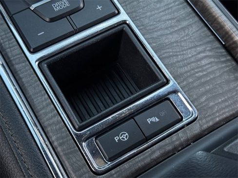 Used 2018 Ford Expedition Limited w/ Equipment Group 301A image 22