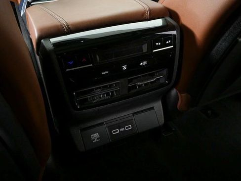Used 2022 Acura MDX FWD w/ Technology Package image 17