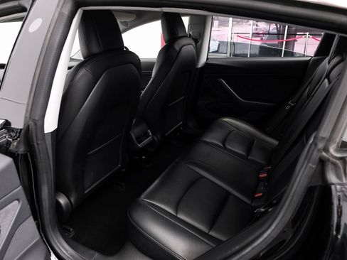 Used 2018 Tesla Model 3 Long Range image 41