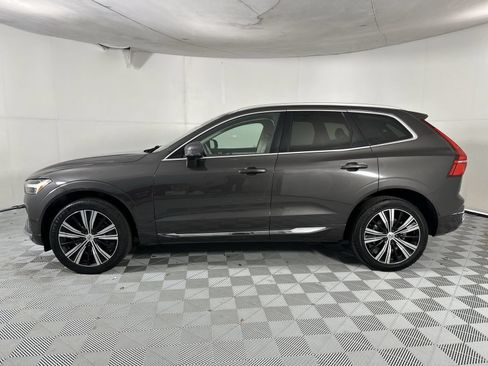 Used 2023 Volvo XC60 B5 Ultimate w/ Protection Package Premier FWD image 5