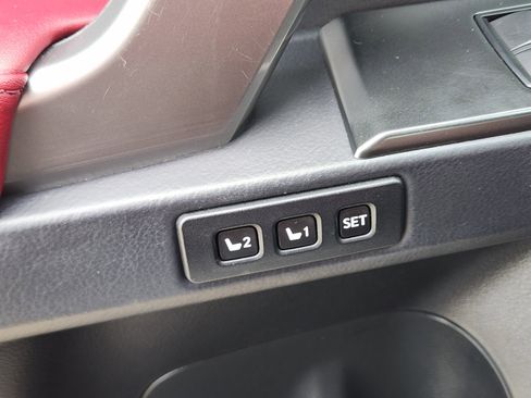 Used 2022 Lexus GX 460 Luxury w/ Off Road Package image 27