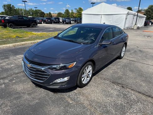 Used 2025 Chevrolet Malibu LT FWD image 3