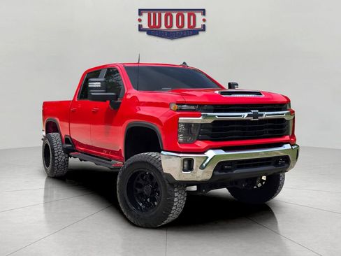Used 2025 Chevrolet Silverado 2500 LT AWD/4WD image 1