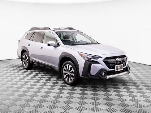 Used 2024 Subaru Outback Touring AWD/4WD image 9