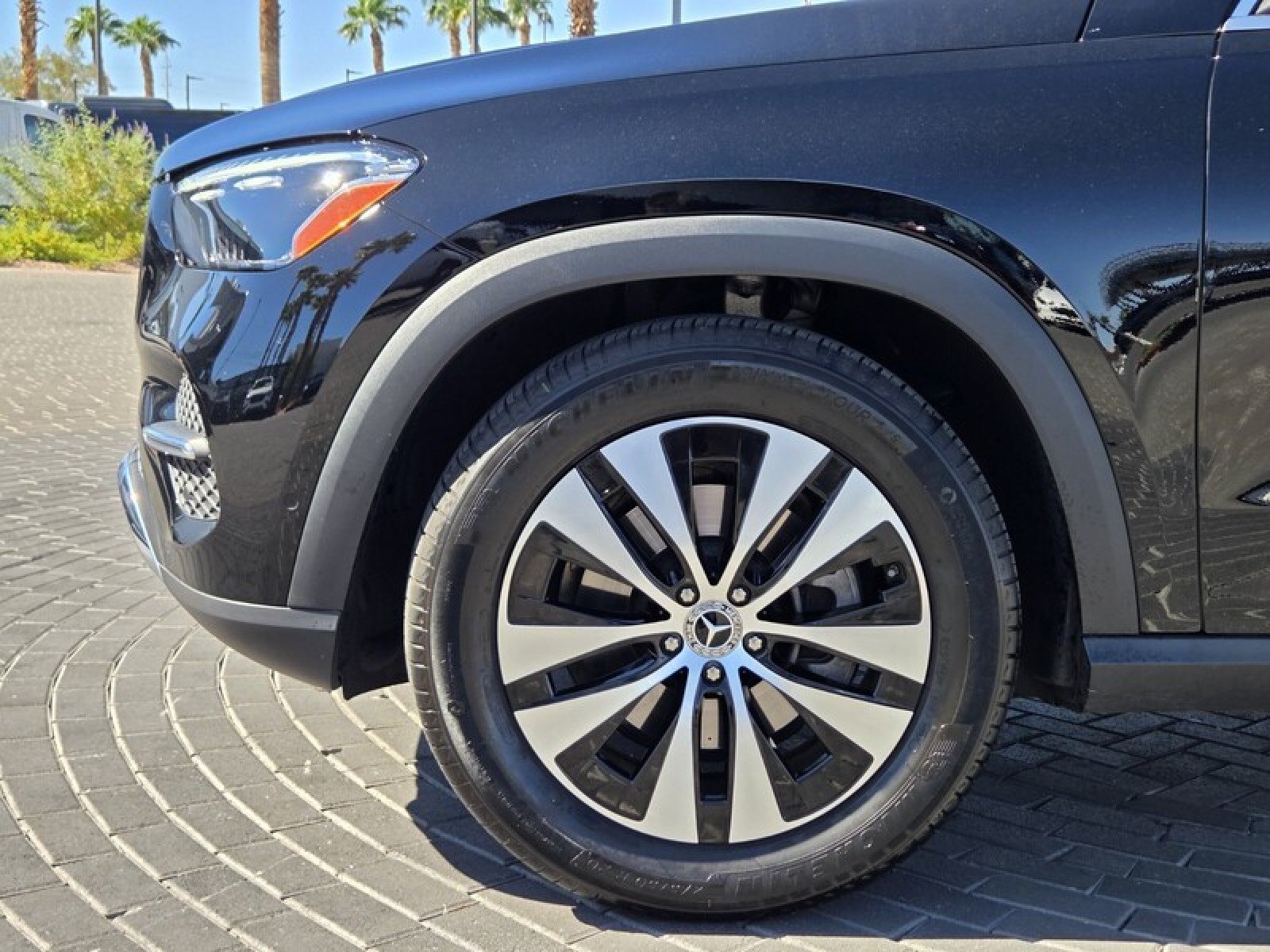 Certified 2025 Mercedes-Benz GLE 350 4MATIC image 12