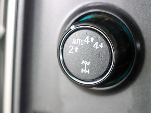 Used 2018 Chevrolet Silverado 1500 LT w/ All Star Edition image 22