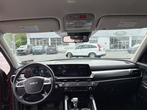 Used 2024 Kia Telluride S AWD/4WD image 17