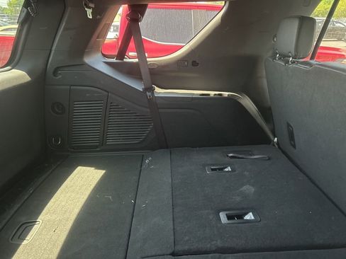 Used 2025 Chevrolet Tahoe LT image 5