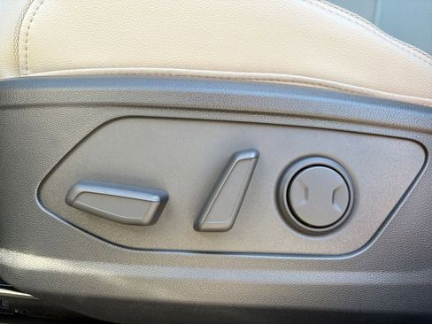 New 2026 Hyundai Tucson Limited FWD image 16