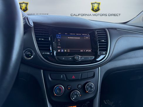 Used 2021 Chevrolet Trax LT w/ Sport Edition FWD image 14