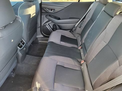 Used 2025 Subaru Outback Premium AWD/4WD image 17