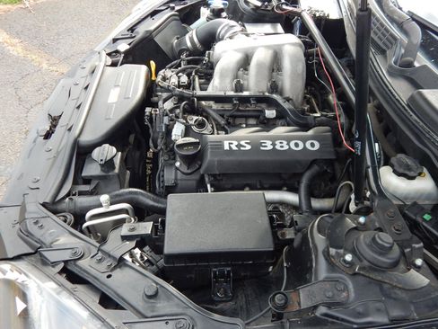 Used 2010 Hyundai Genesis 3.8 image 21