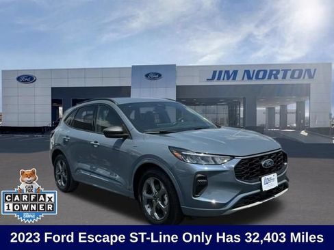 Used 2023 Ford Escape ST-Line w/ Tech Pack #1 FWD image 1