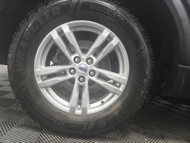 Used 2022 Ford Explorer XLT w/ Class IV Trailer Tow Package AWD/4WD image 7