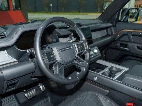 Used 2025 Land Rover Defender 130 X image 10