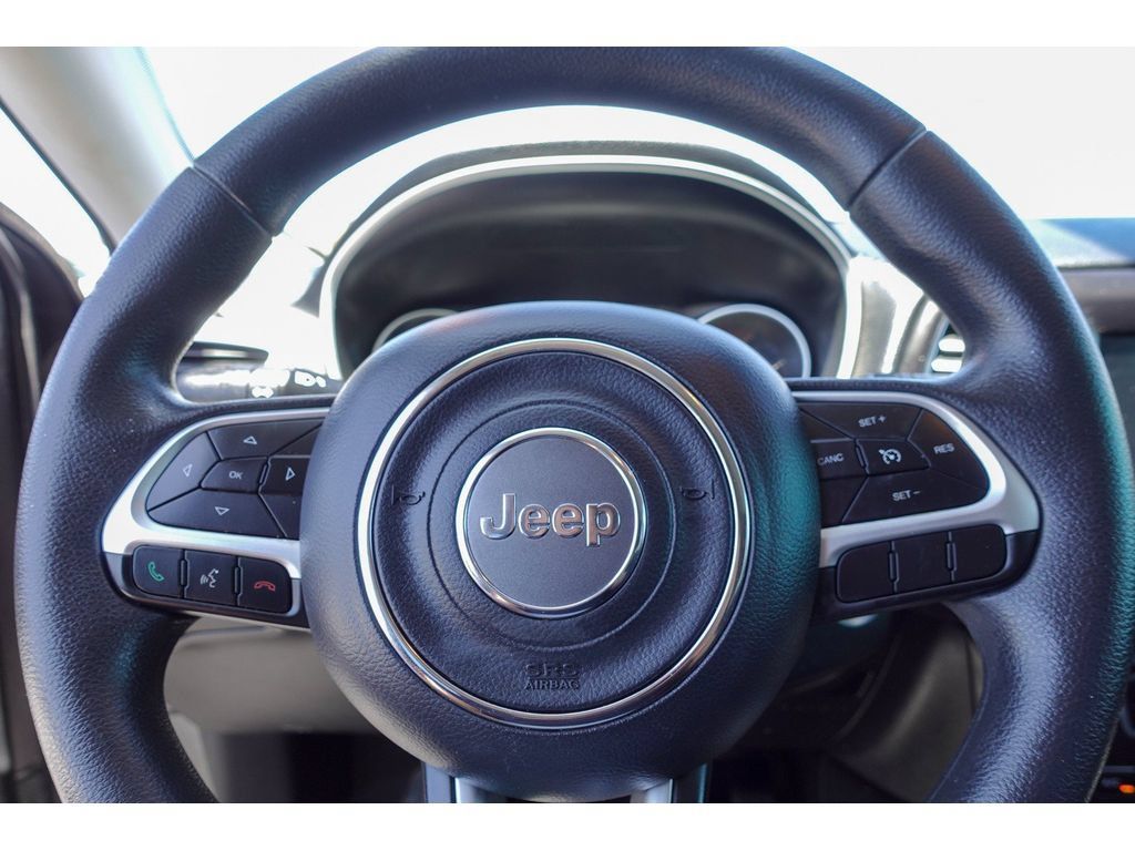 Used 2019 Jeep Compass Sport FWD image 14