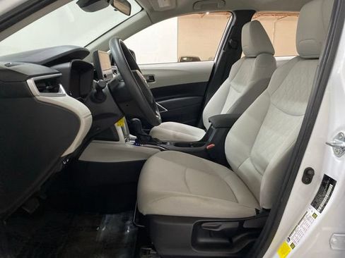 Used 2024 Toyota Corolla Cross L FWD image 18