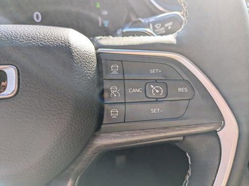 Used 2023 Jeep Grand Cherokee 4WD 4xe image 28