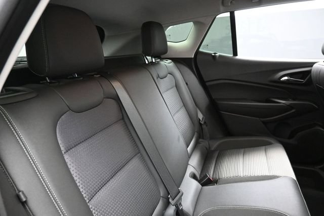 Used 2025 Chevrolet Trax LT FWD image 28