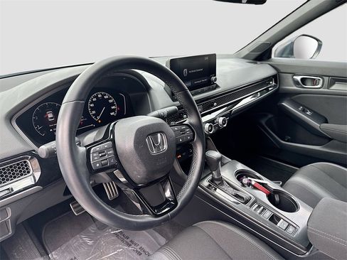Used 2025 Honda Civic Sport image 9
