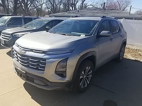 Certified 2025 Chevrolet Equinox LT w/ Convenience Package II image 11