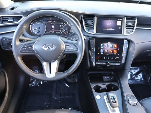 Certified 2025 INFINITI QX50 Luxe image 19
