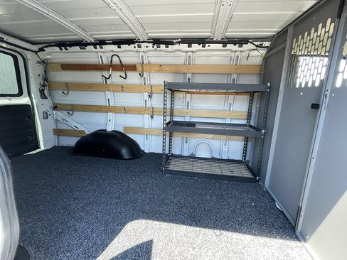 Used 2019 GMC Savana 2500 w/ Driver Convenience Package RWD image 17