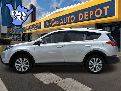 Used 2015 Toyota RAV4 Limited FWD image 2