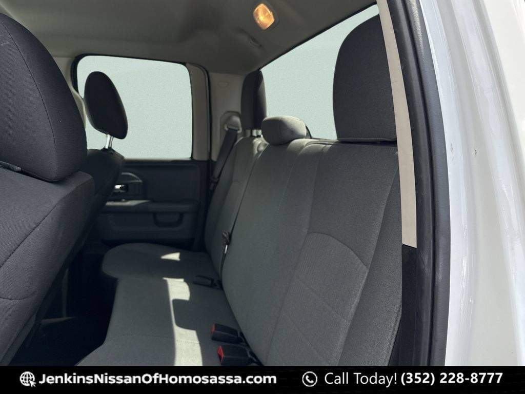 Used 2024 RAM 1500 Classic SLT AWD/4WD image 29