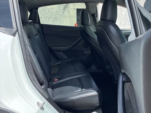 Used 2021 Tesla Model Y Long Range AWD/4WD image 13