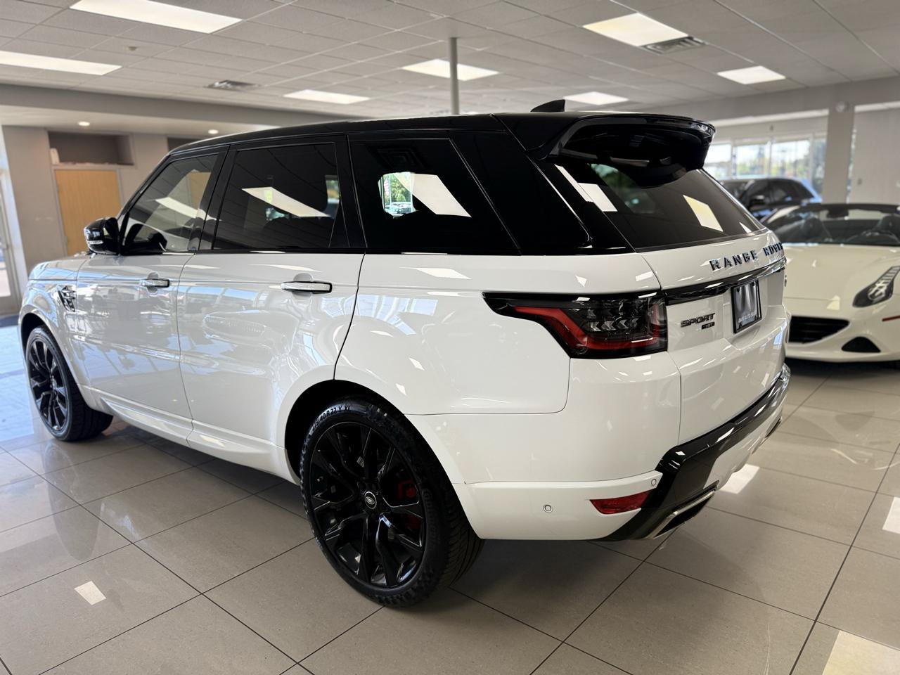 Used 2021 Land Rover Range Rover Sport HST AWD/4WD image 6