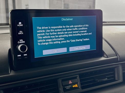 Used 2023 Honda Pilot TrailSport image 11