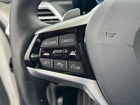 Used 2025 BMW 330i Sedan image 17