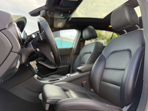 Used 2017 Mercedes-Benz GLA 250 4MATIC image 10