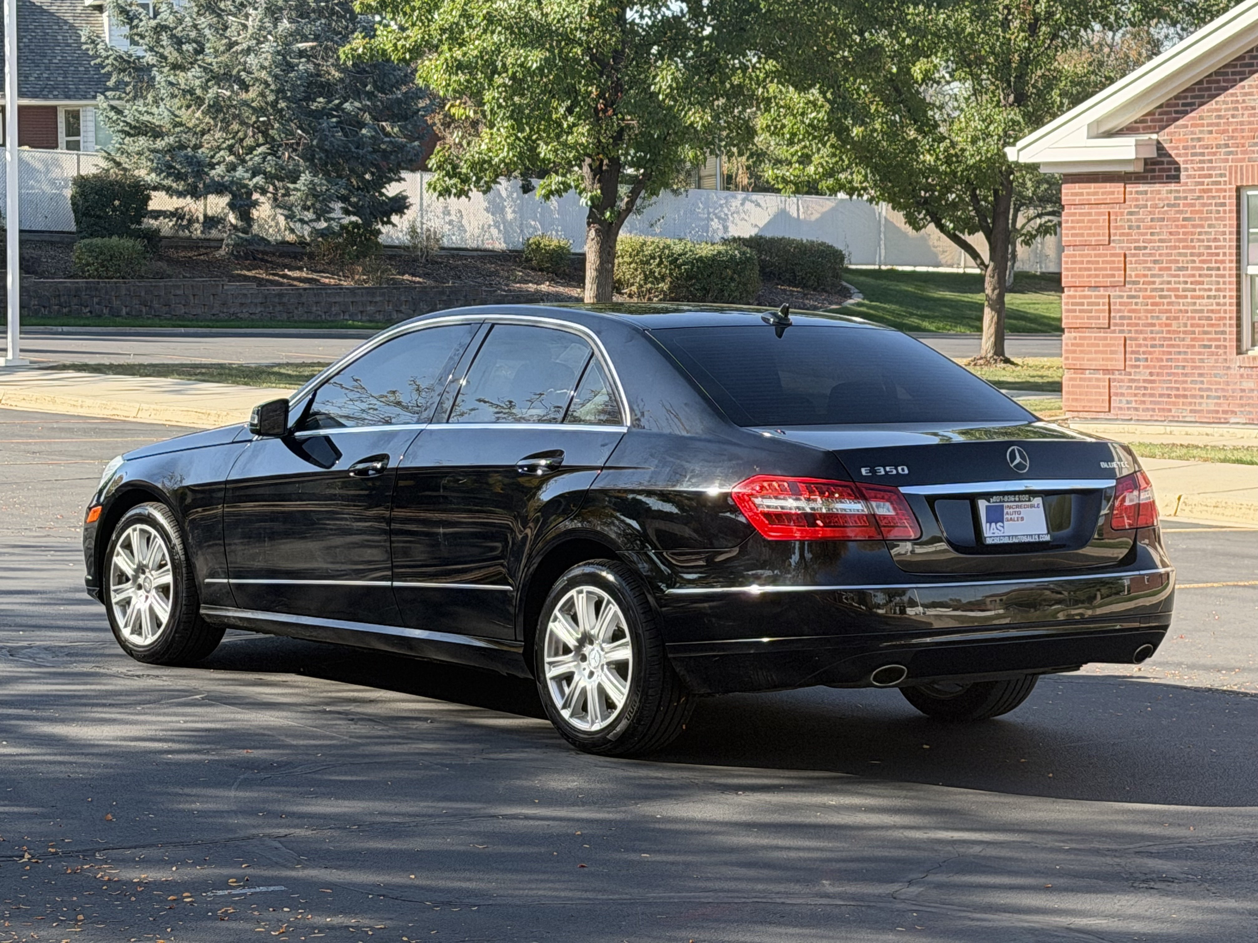 Used 2013 Mercedes-Benz E 350 BlueTEC Sedan image 4
