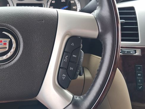 Used 2014 Cadillac Escalade Premium AWD/4WD image 25