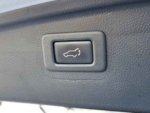 Used 2019 Subaru Outback 2.5i Limited w/ Popular Package #2 AWD/4WD image 13