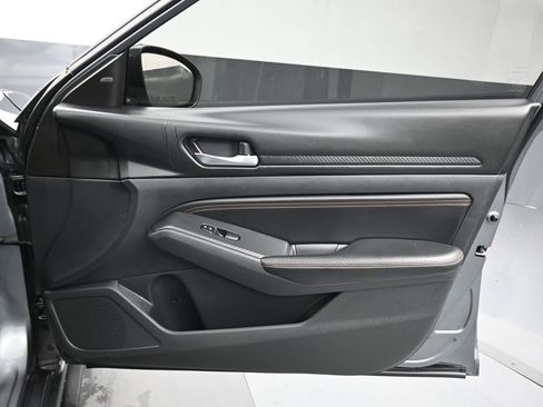 Used 2020 Nissan Altima 2.5 SR image 38