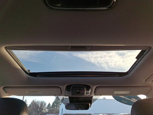 Used 2024 Hyundai Palisade SEL w/ Premium Package image 15