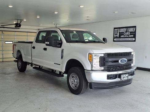 Used 2017 Ford F250 XL w/ Power Equipment Group AWD/4WD image 19
