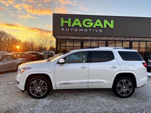 Used 2018 GMC Acadia Denali w/ Technology Package image 1