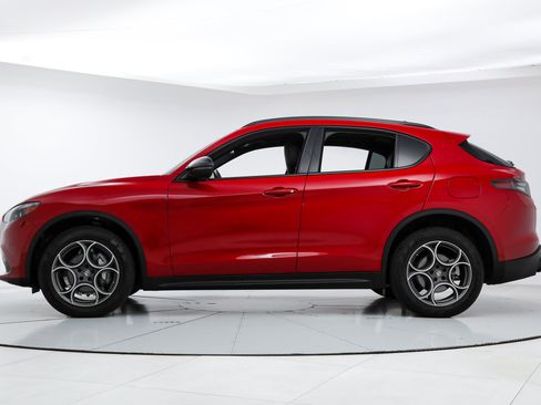 New 2025 Alfa Romeo Stelvio Sprint w/ Convenience Package AWD/4WD image 2