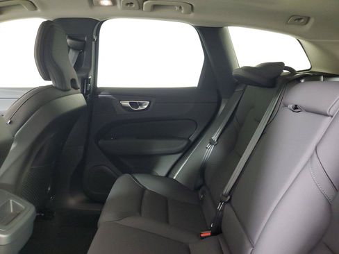 Certified 2026 Volvo XC60 B5 Core AWD/4WD image 12